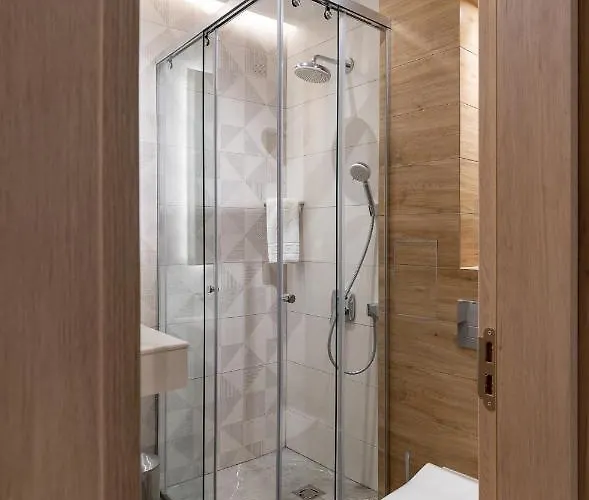 Park Cortona 公寓 *